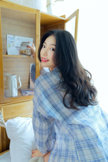 看女性啪啪流出白色液体
